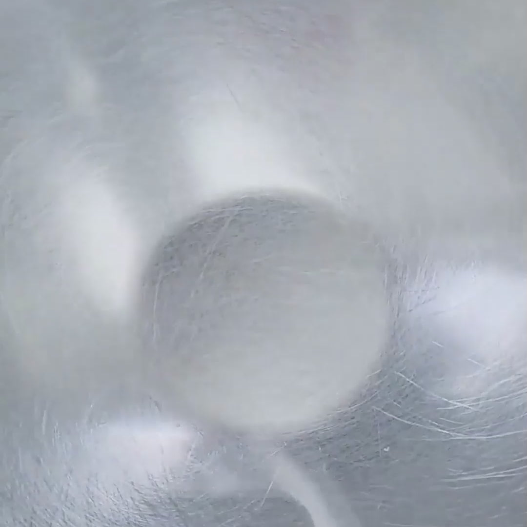 Child-friendly Galaxy Bomb bubbling and fizzing in water.